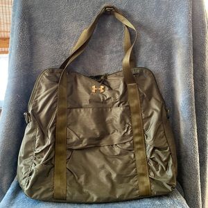 Under Armor, olive green tote/gym bag